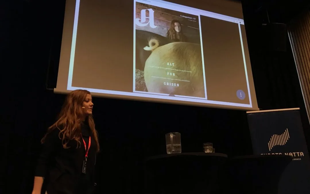 Norun Haugen holder foredrag på mediekonferansen Svarte Natta om undercover-prosjektet sitt i kjøttindustrien.